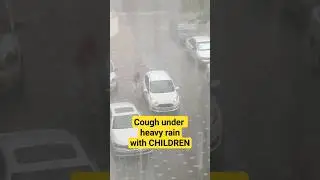 A Brave Mom Takes Her Kids Out of the Car 🌧 💙 ♥️