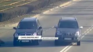 Подросток бросился под машину. 22.02.18