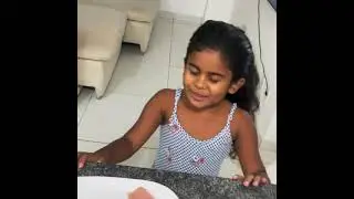 Fazendo comida com papai.