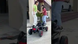 Больше не нужно завидовать другим детским электромобилям.  Гигантский Bombardier x3 может взять