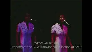 The Staple Singers Perform At The Fairmont Hotel's Venetian Room - August 1974