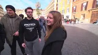 Ipnosi incredibile a Piazza di Spagna [ROMA] | Performance completa