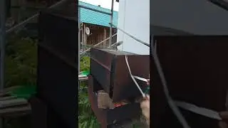 Проверка копченого сала.