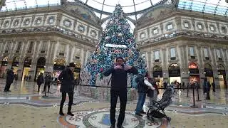 Walk in Milan. Италия  Christmas in Milan. Milan Italy Walk in the City of Fashion.