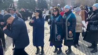 Как  в Уральске отмечают Наурыз. Площадь вокзала. 2024г.