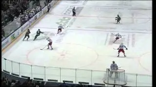 Емелеев обокрал Никулина и оформил хет-трик / Yemeleyev steals the puck from Nikulin and scores 3rd