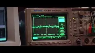 Tektronics TDS 420 150mhz - Scene from a film...but what film.avi