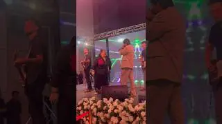 Xamdam Sobirov Xalimaxonim ko’ylagini Qizil rangga aylantirdi🔥Oxiri yomon bo’ldi