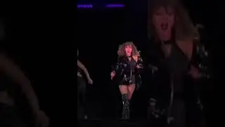 Taylor Swift Surprises Crowd With Selena Gomez 🤯❤️