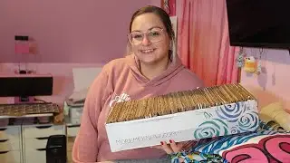 Making a Recycled DIY Cat Scratcher - 13 Days of Christmas Day 9