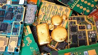proceso donde recupera oro de teléfonos viejos 
