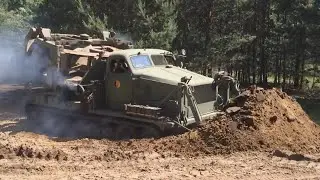 МДК-2М БАТ-М planiert Caterpillar T-55 Jüterbog 2014