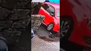 😅 Тележка победила хозяина машины! | Новостничок