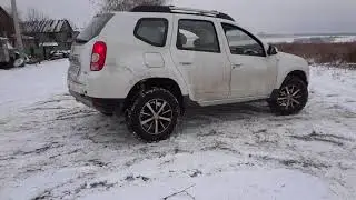 Дастер с блокировкой блокка нарезает круги и пытается улететь2