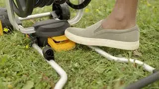 Arrosez facilement avec le dévidoir manuel XL Fiskars.