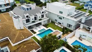 Casa Clássica com Vista Mar em Jurerê Internacional