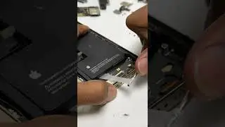 Remove battery iPhone 13 Pro #youtubeshorts