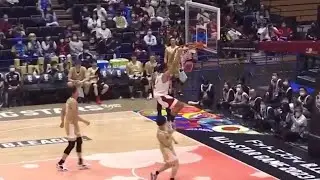 Jordan Heading throws it down with two hands for safety; get this man on Gilas