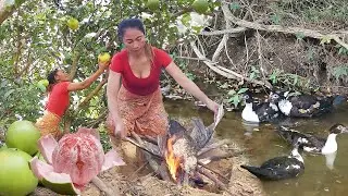 Catch and cook duck, Fish lemon steamed & Natural grapefruit, Flower Food, Mushroom with spicy Squid