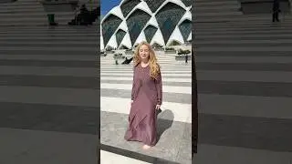 Bule barbie suka bgt sama masjid al jabbar🥰