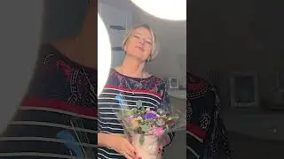 POZAdance congratulates Happy Mother's Day with dance and bouquet of flowers 