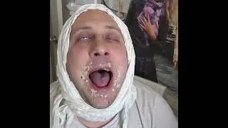 Лека кормит МАЛЫША / Lera FEEDS an ADULT BABY 