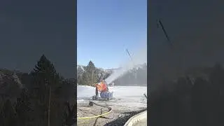 Как делают искусственный снег на Горнолыжном комплексе Манжерок (Россия...)
