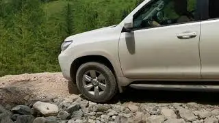 Спуск с Акташского ретранслятора ч.1(Toyota Land Cruiser Prado 150)