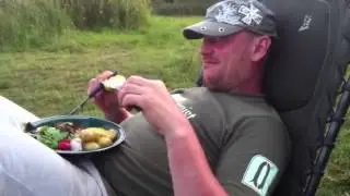 Din Dins by the lake