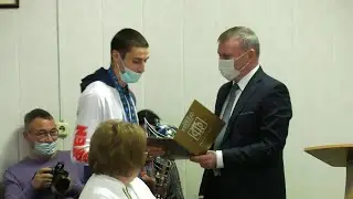 Чемпиона мира по кикбоксингу поздравили в Копейске