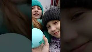 Выкинули шарик L.O.L в мусорку