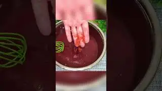 А как вы солите красную икру? 
