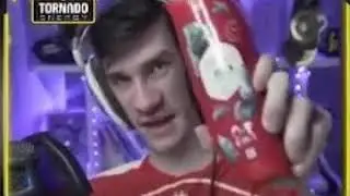 Нир Ю скукожился и рекламирует Олд Спайс !