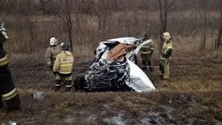 В лепёшку об КамАЗ: момент смертельного ДТП под Оренбургом
