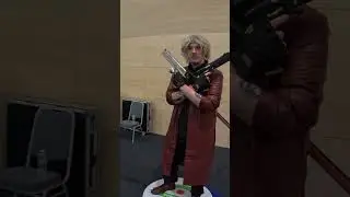 Check out this SSStylish! Dante cosplayer