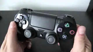 Playstation 4 DUALSHOCK 4 Hands On and Comparison VS PS3 DUALSHOCK 3