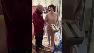 Когда вышла купить пачку чая для больного мужа🤣🤣🤣