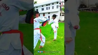 best taekwondo 😱 attacking combination kick 