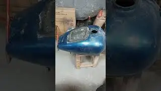 Заварил бак ДНЕПРа. Убрал люк
