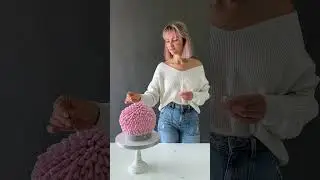 Необычный торт. Как вам такая идея декора?