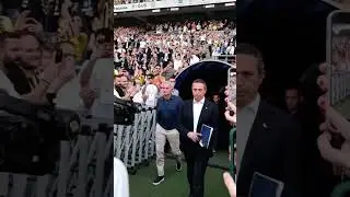 Tarihi imza; Jose Mourinho Fenerbahçe taraftarı ile buluştu