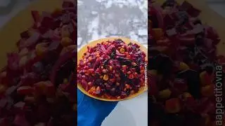 Такой салат съедят за минуту, очень вкусный и простой в приготовлении 