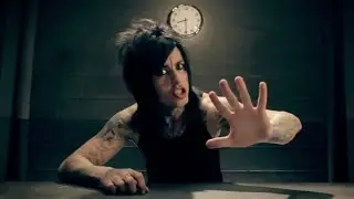 Falling In Reverse - The Drug In Me Is You