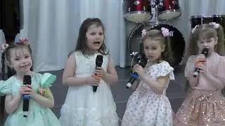Детский хор ДШИ №2 песенки "Еж" и "Мамам"