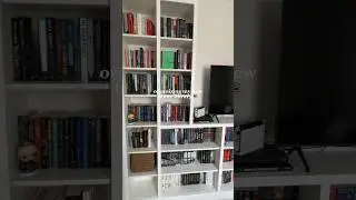 reorganizing my bookshelves 📚
