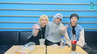 [ENG SUB] STRAY KIDS HYUNJIN, FELIX & LEE KNOW LIVE VLIVE (2022.04.26) STRAY KIDS VLIVE 2022