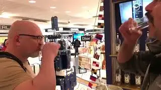 Клим Саныч с Дементием выпивают))