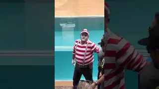 Tom the mime