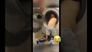 Бедный малыш 😂 