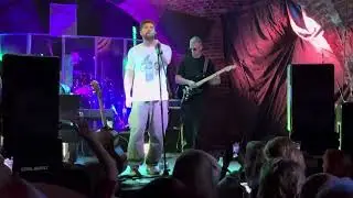 Александр Устюгов и гр. Ekibastuz - Настоящая любовь live 10.08.24 Калининград, Бастион Full HD